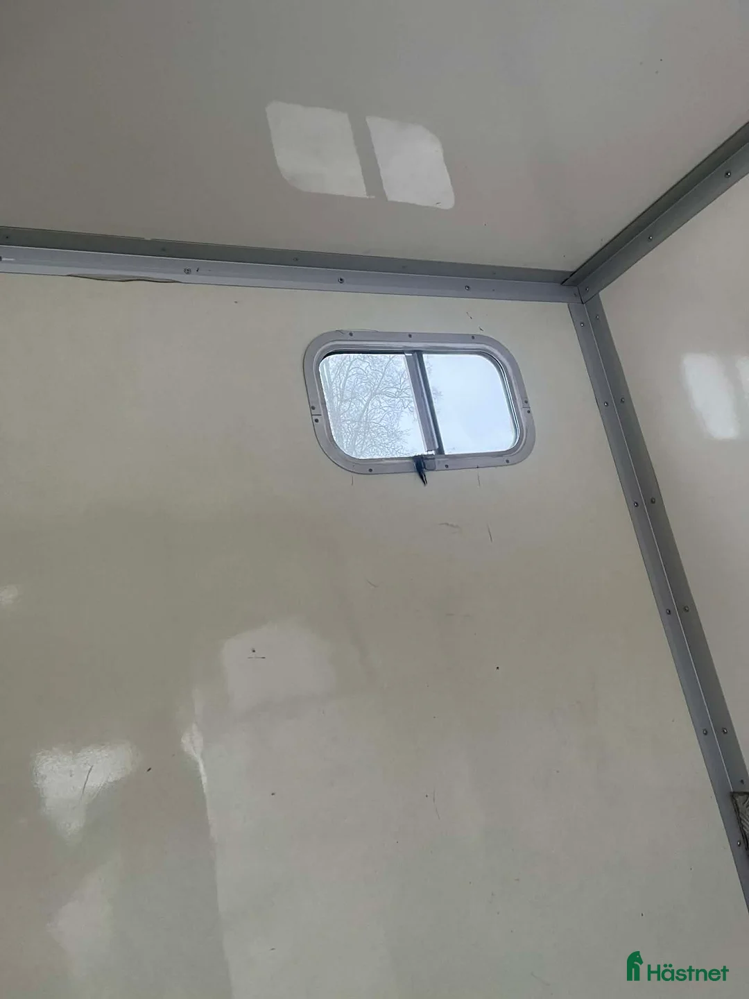 Hästlastbilar  fordon & transport till salu: Häst lastbil B-kort + dragkrok i Tumba - Annons 6