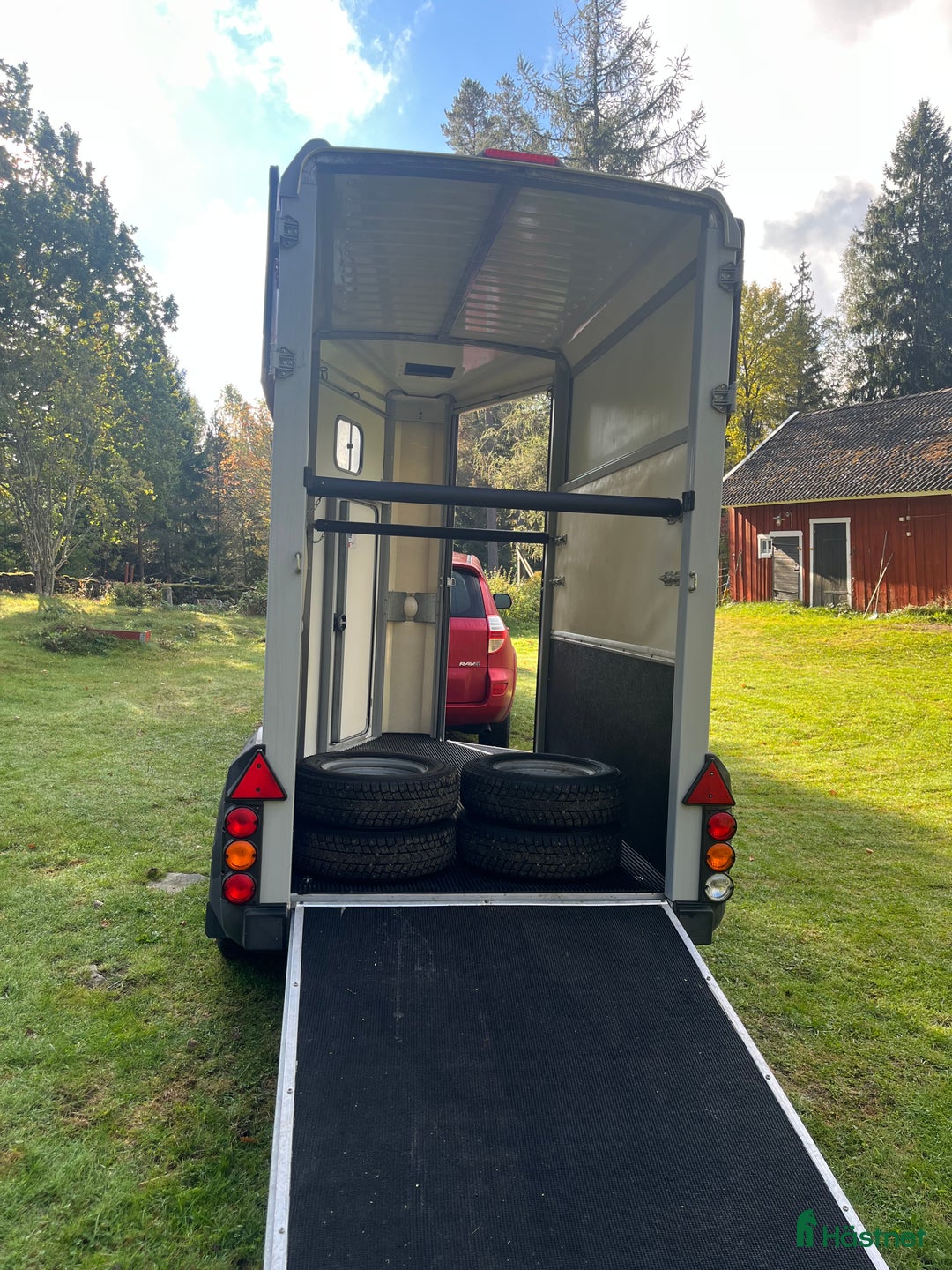 Hästtransporter  fordon & transport till salu: Ifor William 1,5 hästars  i Tived - Annons 2