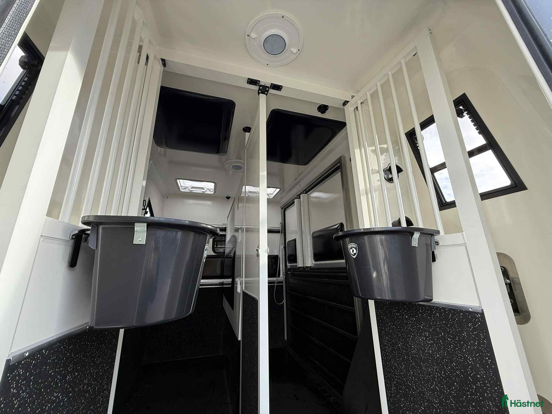 Hästlastbilar  fordon & transport till salu: PARAGAN GRAND PRESTIGE  i Köping - Annons 15