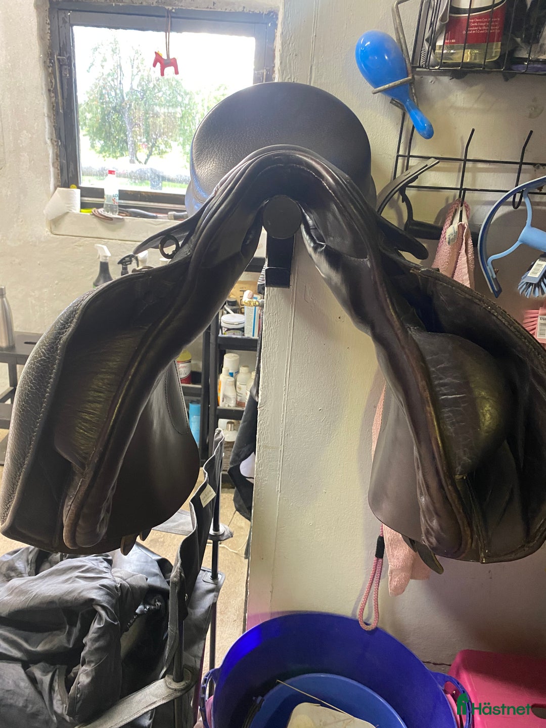 Sadlar hästutrustning till salu: Morris and Nolan Hoppsadel i Örebro - Annons 5