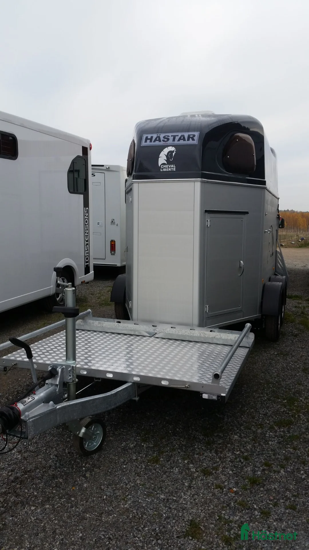 Hästtransporter  fordon & transport till salu: Hippomobile 2018 i Nyskick i Kolsva - Annons 2