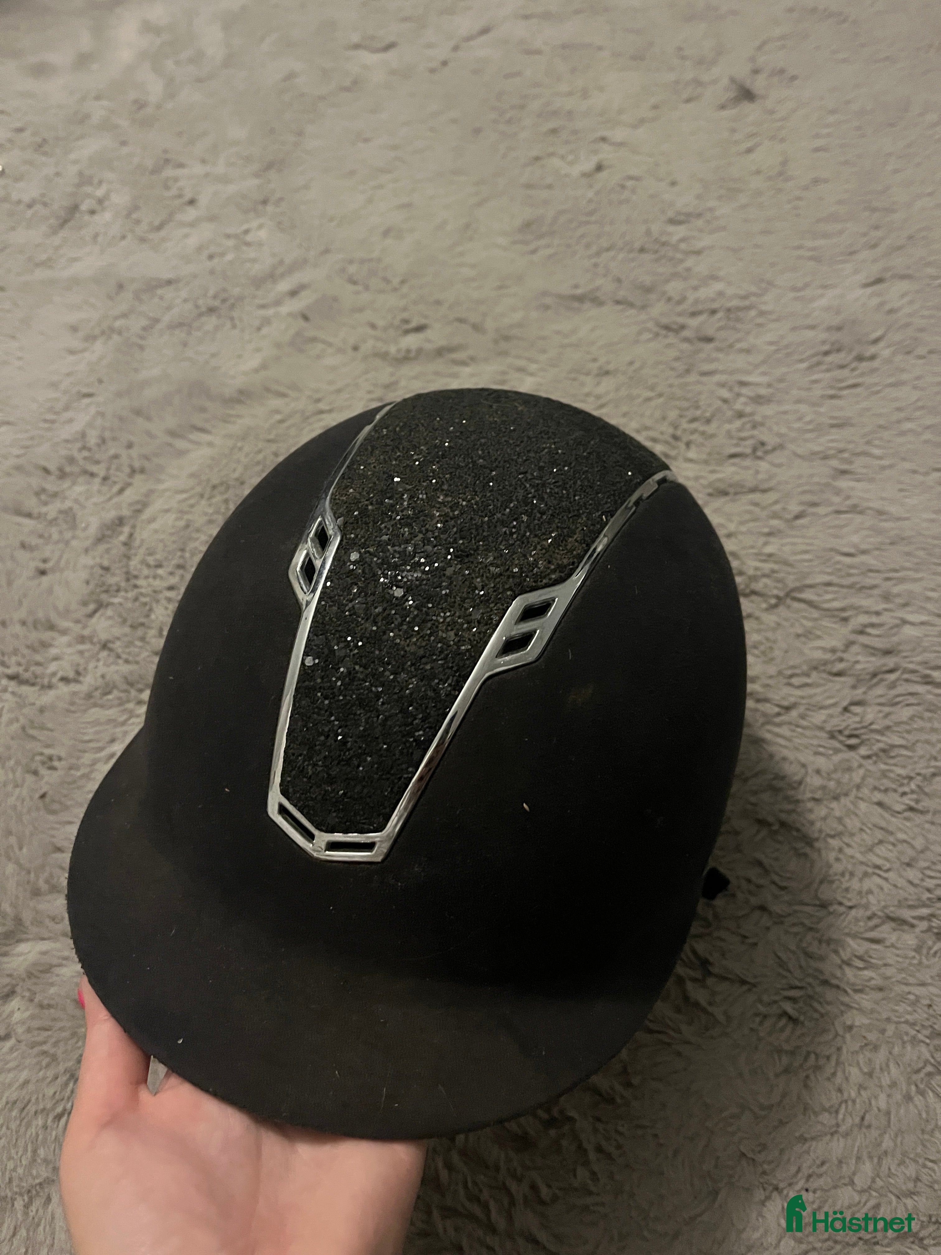 Hjälmar ryttarutrustning till salu: Ridhjälm  i Falkenberg - Annons 23