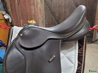 Sadlar hästutrustning till salu: Wintec med bytbar bom. i Lövestad - Annons 1