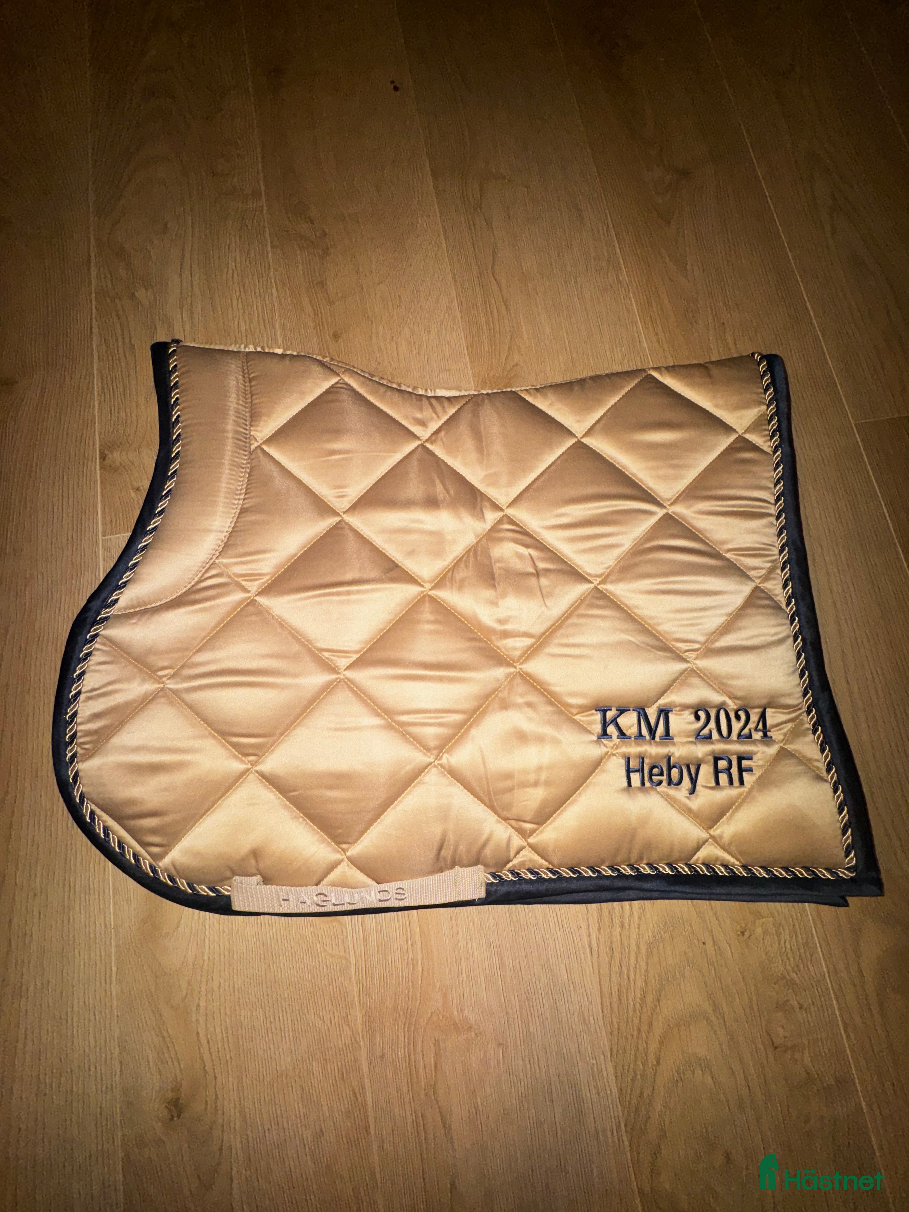 Schabrak & Vojlockar hästutrustning till salu: Fint schabrak i Malmköping - Annons 18