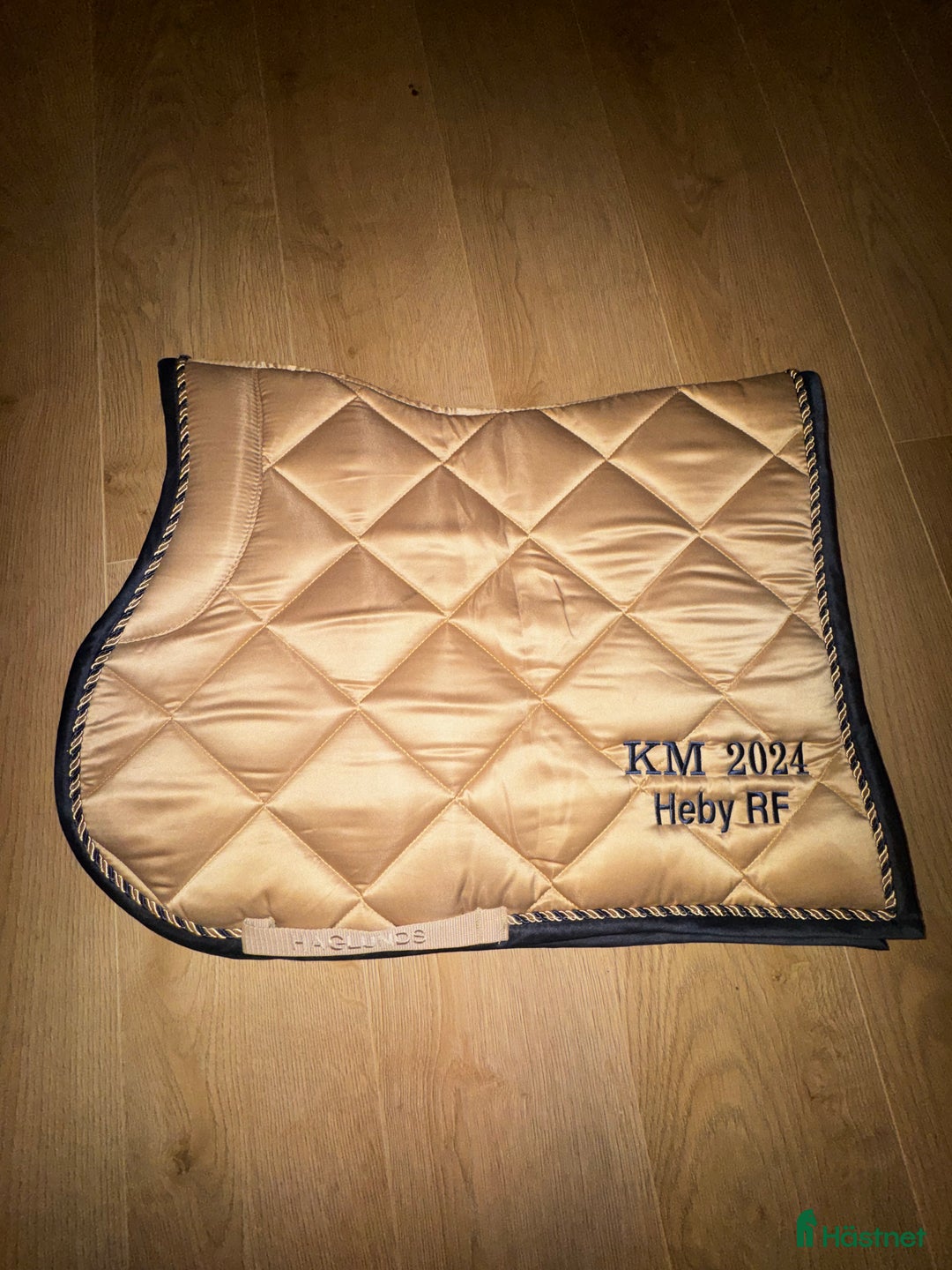 Schabrak & Vojlockar hästutrustning till salu: Fint schabrak i Malmköping - Annons 1