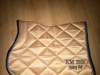 Schabrak & Vojlockar hästutrustning till salu: Fint schabrak i Malmköping - Annons 11