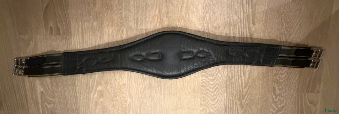 Sadeltillbehör hästutrustning till salu: Kavalkad Anatomisk sadelgjord 110cm - Annons 2