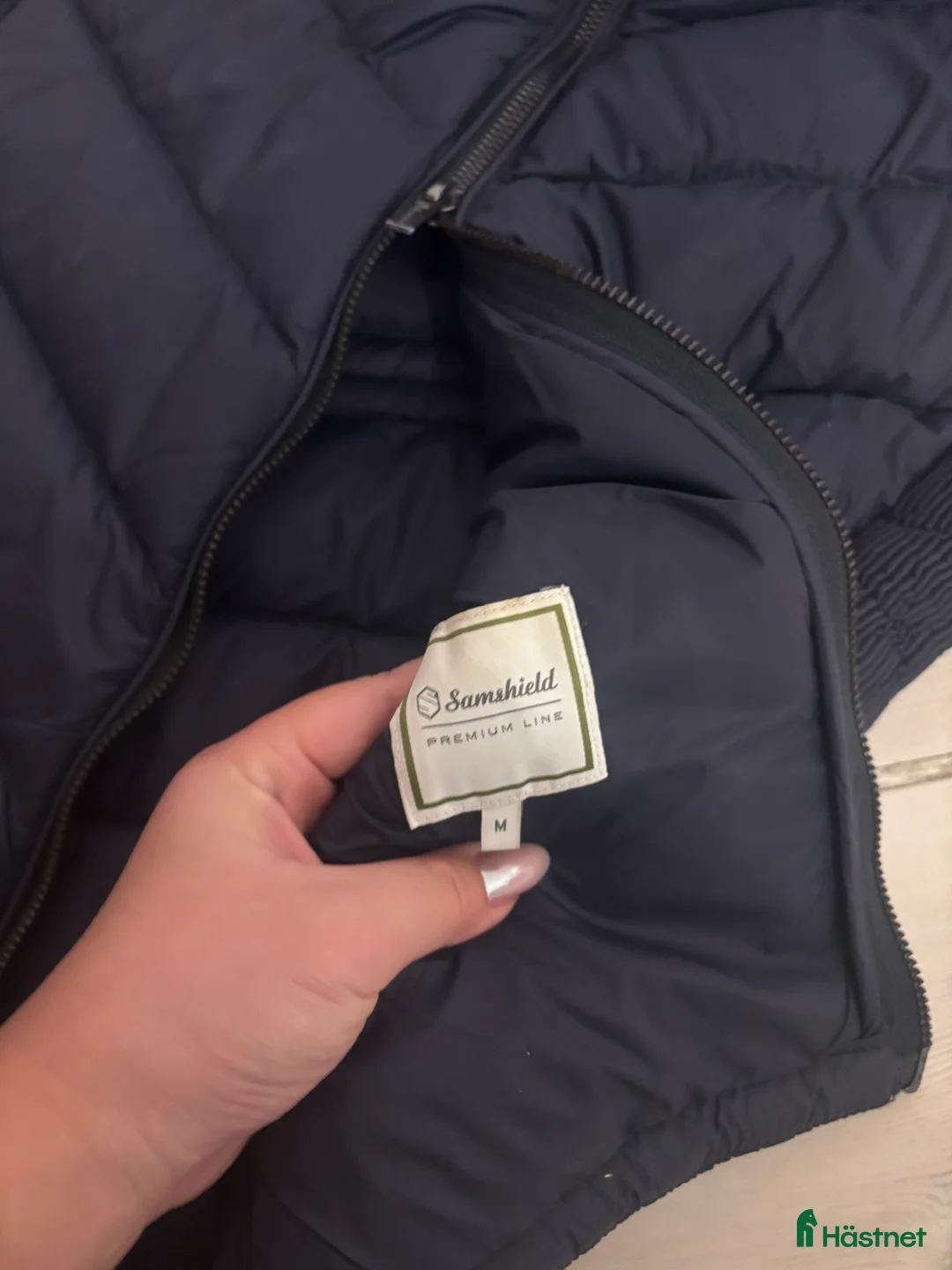 Jackor & Kavajer ryttarutrustning till salu: Dunväst från Samshield  i Vreta Kloster - Annons 4
