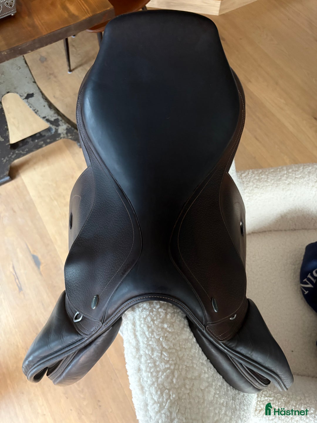 Sadlar hästutrustning till salu: Ikonic hoppsadel i Grödinge - Annons 5