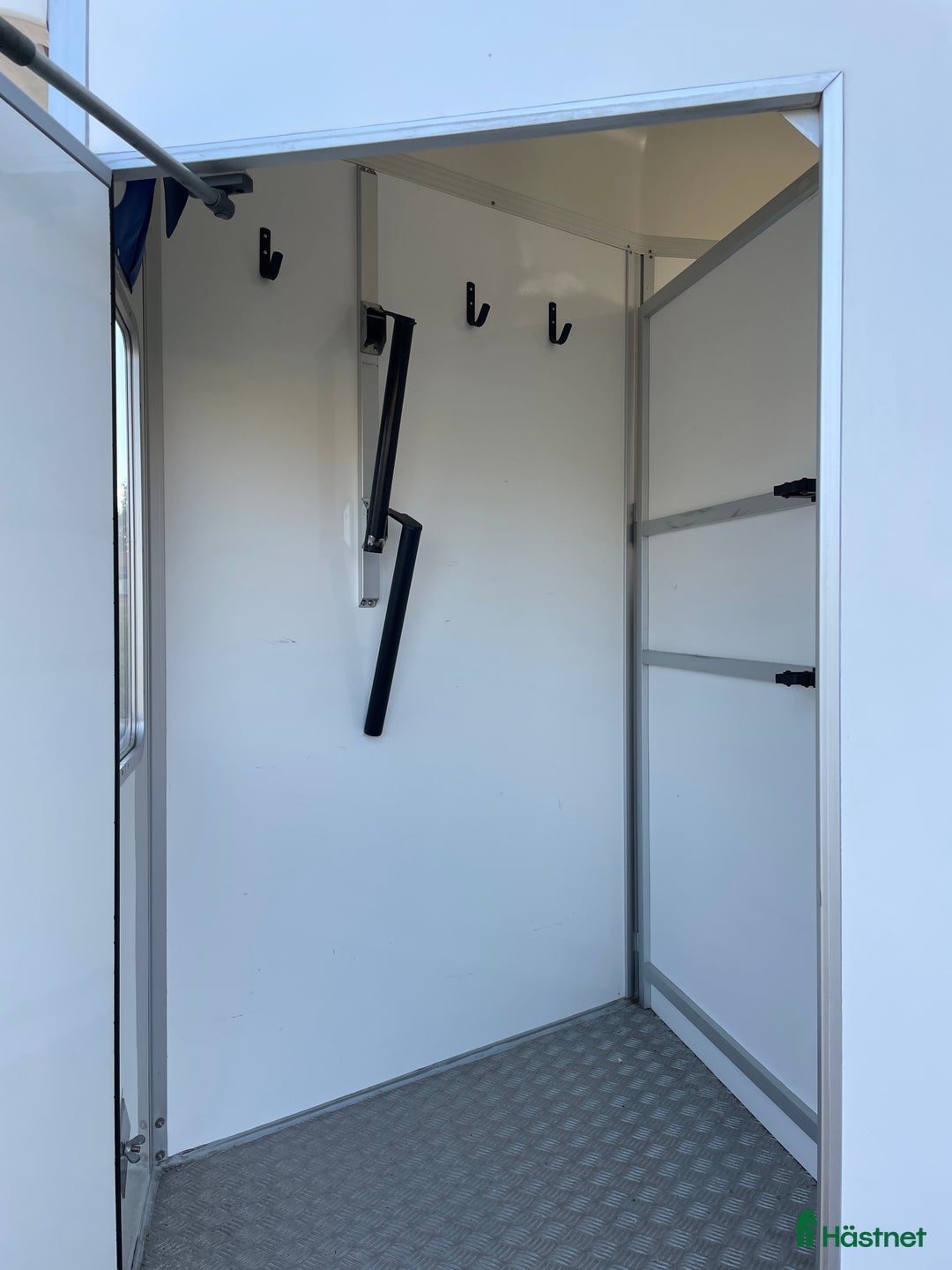 Hästtransporter  fordon & transport till salu: UMESLÄP hästtransport - pedantskött i Täby - Annons 6