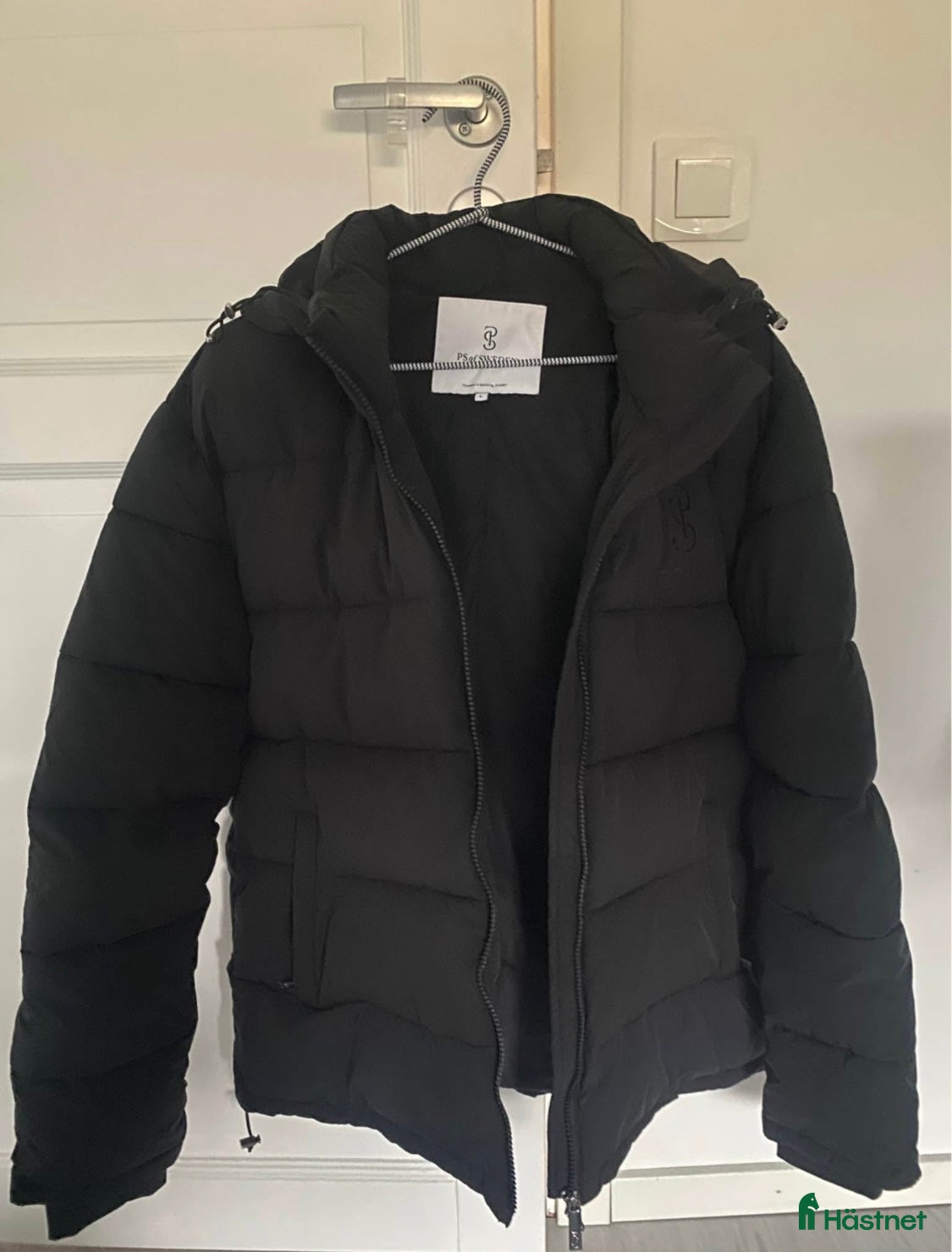 Jackor & Kavajer ryttarutrustning till salu: PS of Sweden vinterjacka och Toscana keps i Västerås - Annons 4