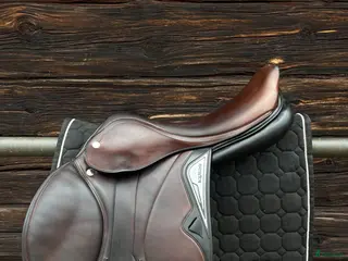 Sadlar hästutrustning Equiline Challenge hoppsadel - Annons 2