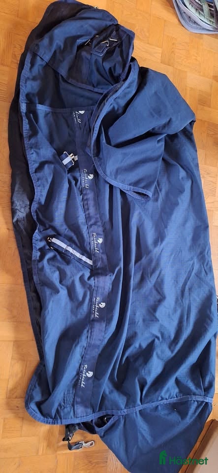 Täcken hästutrustning Övergångstäcke 100 gr strl 115 helhals - Annons 3