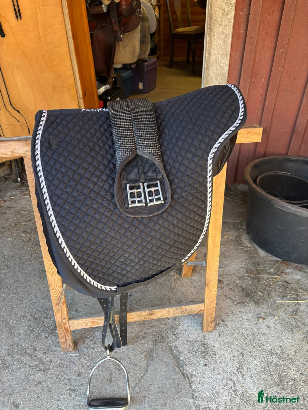 Sadlar hästutrustning till salu: Heba Delux - nyskick !  - Annons 7