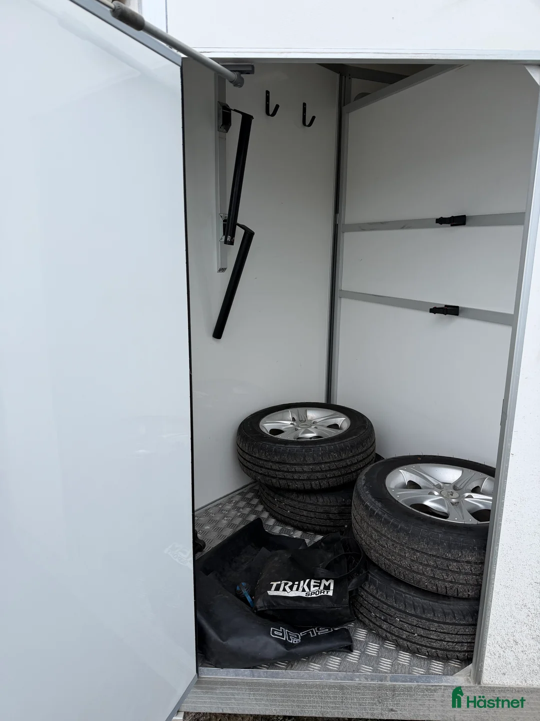 Hästtransporter  fordon & transport till salu: Populära Umesläp B60 i Västerås - Annons 4