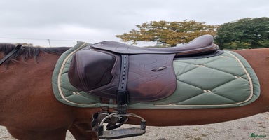 Sadlar hästutrustning till salu i Klintehamn - Annons 15