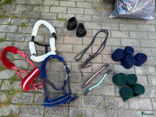 Övrig Hästutrustning hästutrustning till salu: Hästutrustning - grimma, boots, tyglar mm. i Hörby - Annons 3