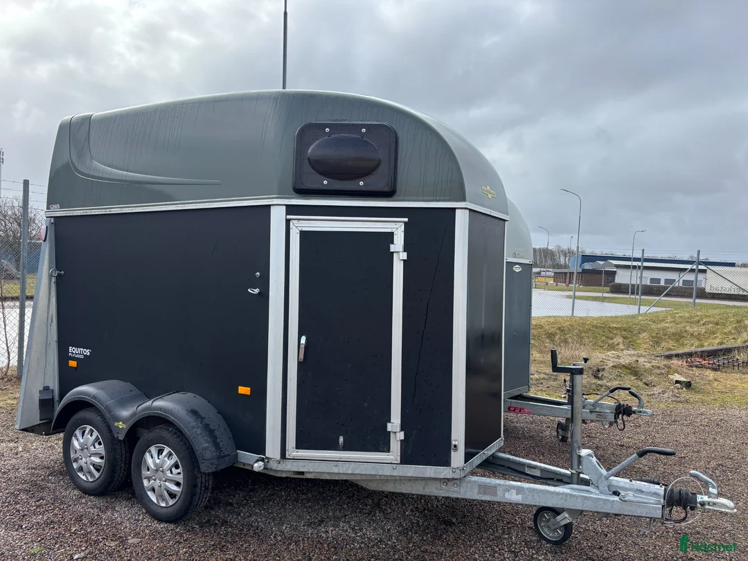 Hästtransporter  fordon & transport till salu: Humbaur med alugolv - Annons 1