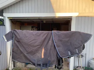 Täcken hästutrustning till salu: Vintertäcke storlek 130 i Bålsta - Annons 4