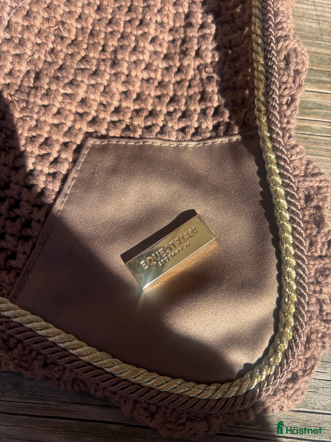 Schabrak & Vojlockar hästutrustning till salu: Fin ES huva i Tyresö - Annons 2