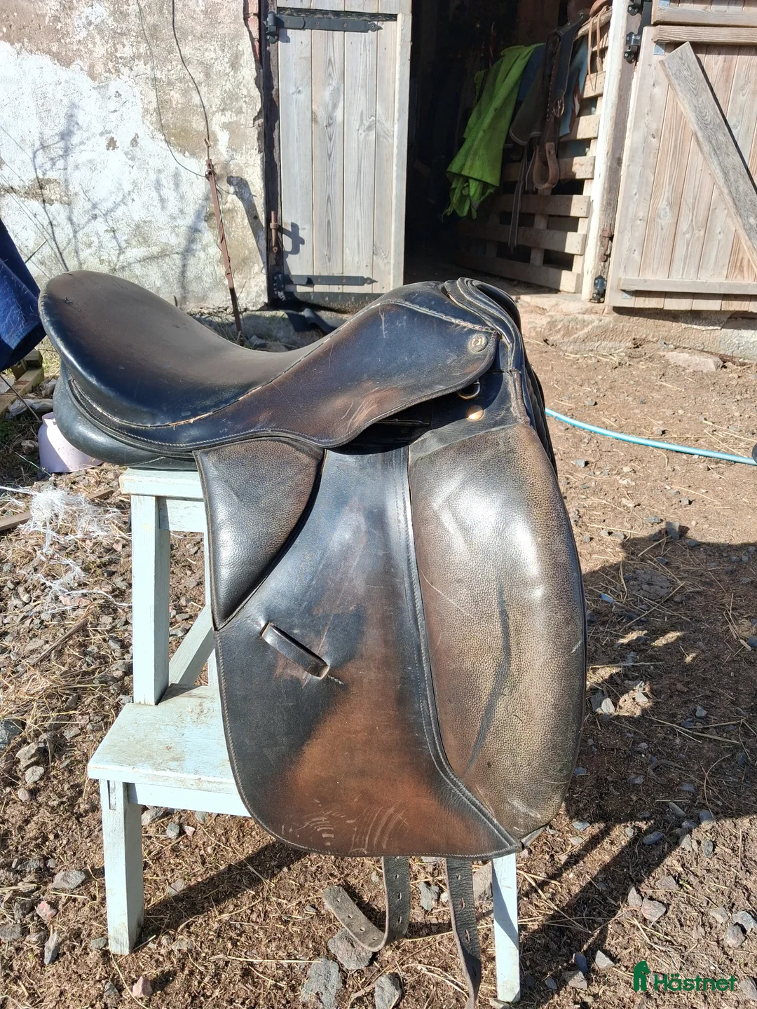 Sadlar hästutrustning till salu: En ny och en äldre - Annons 2