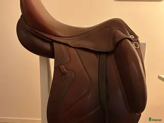 Sadlar hästutrustning CWD dressyrsadel säljes i Linköping - Annons 15