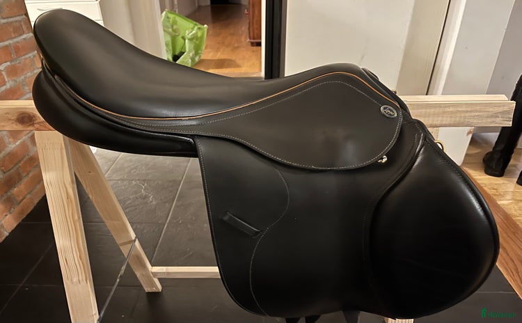 Sadlar hästutrustning till salu i Krylbo - Annons 4