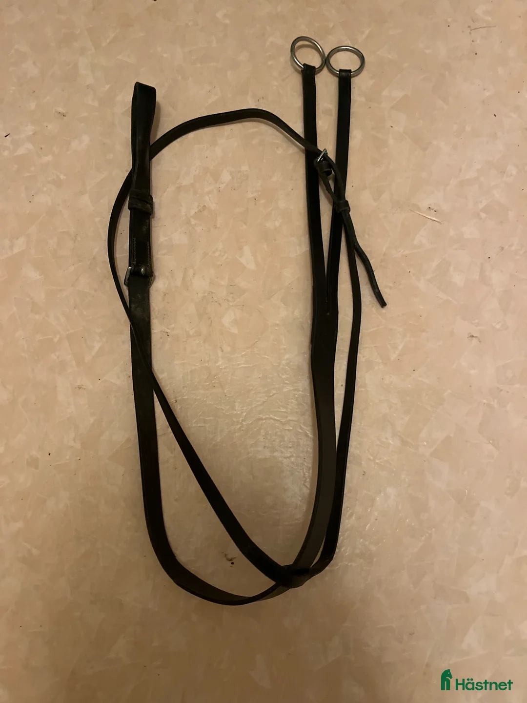 Övrig Hästutrustning hästutrustning till salu: Martingale Svart läder  i Borensberg - Annons 1