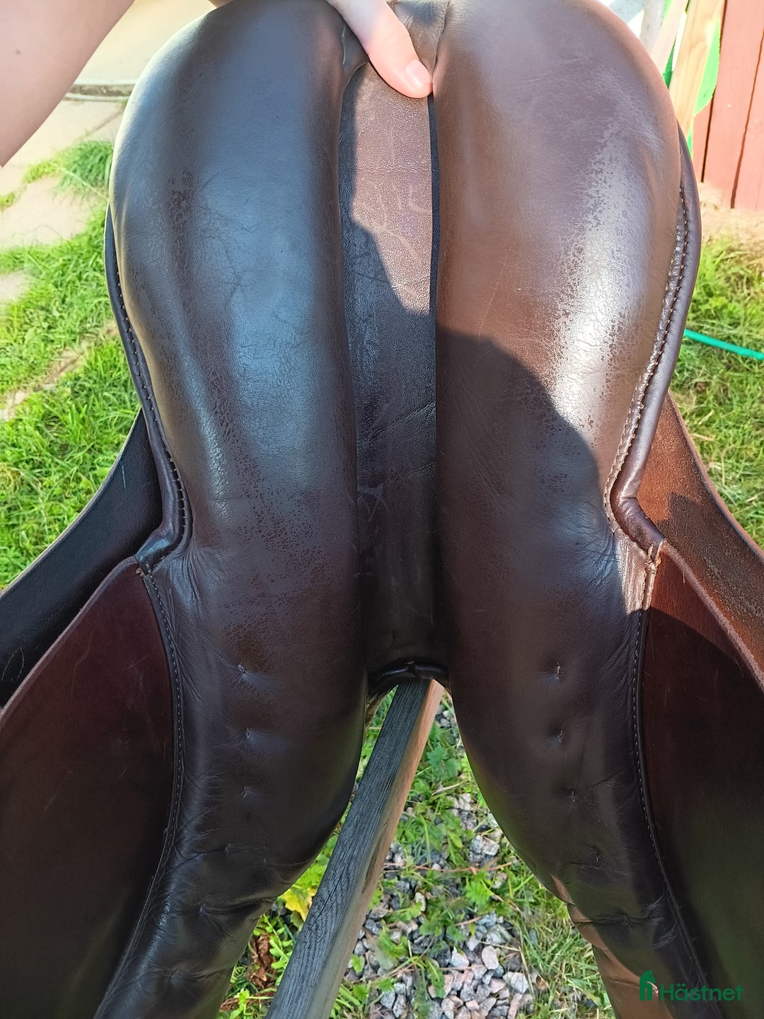 Sadlar hästutrustning till salu: Hoppsadel i använt skick i Borås - Annons 4