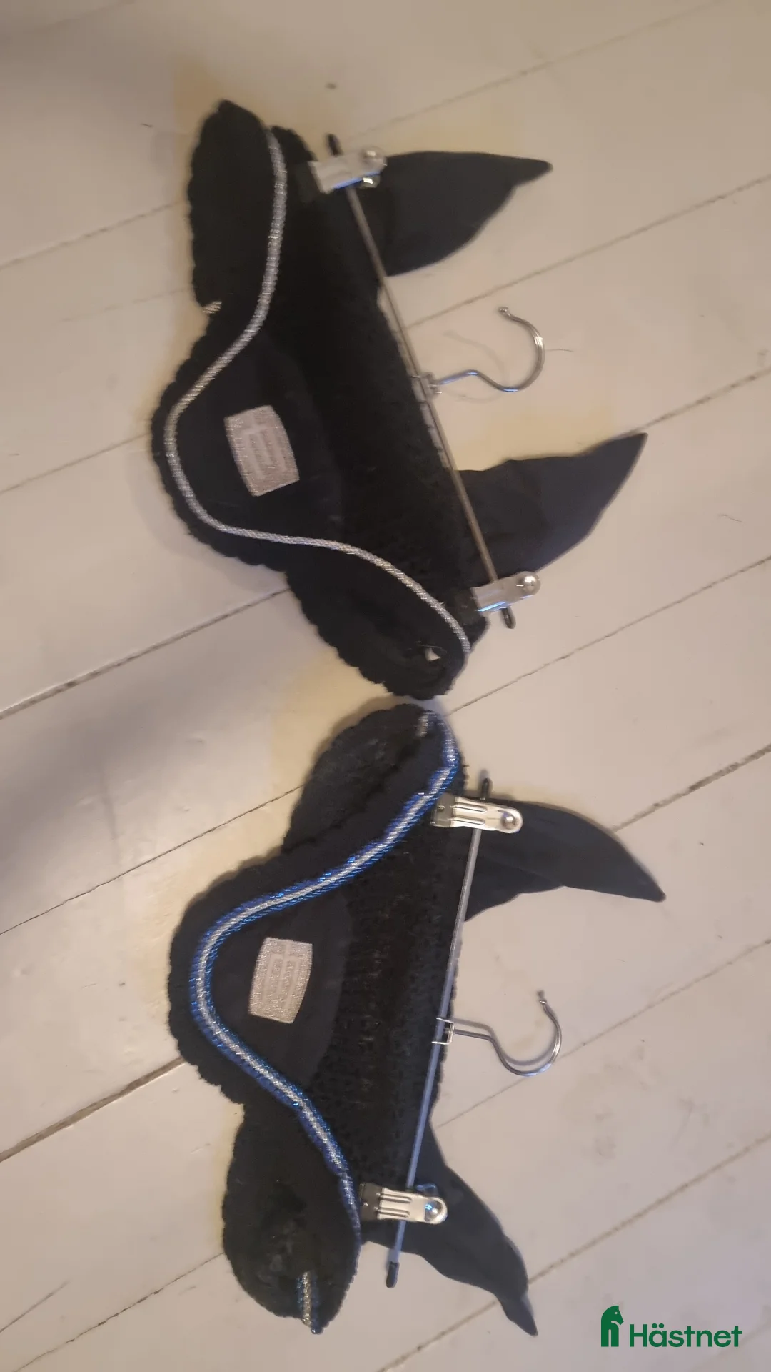 Schabrak & Vojlockar hästutrustning till salu: schabrak, huvor, benskydd och pannband i Osby - Annons 4