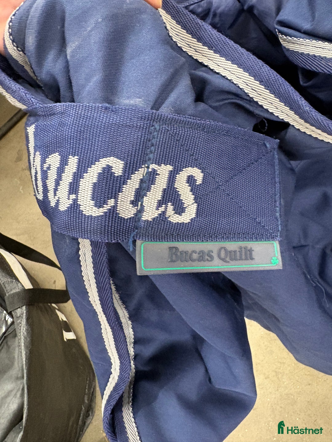 Täcken hästutrustning till salu: Bucas stalltäcke 150g, 145cm i Täby - Annons 2