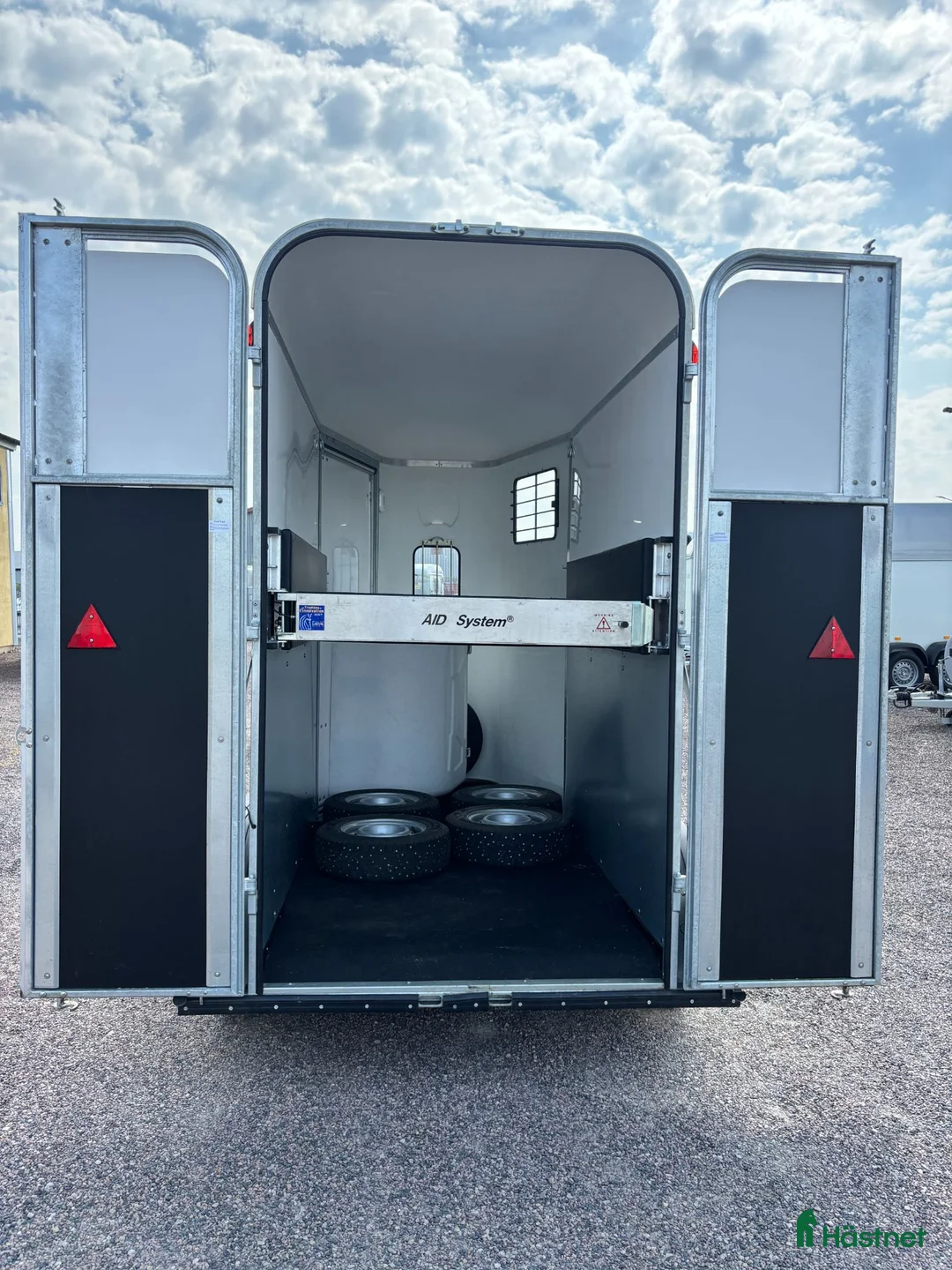 Hästtransporter  fordon & transport till salu: NYSKICK - Annons 4