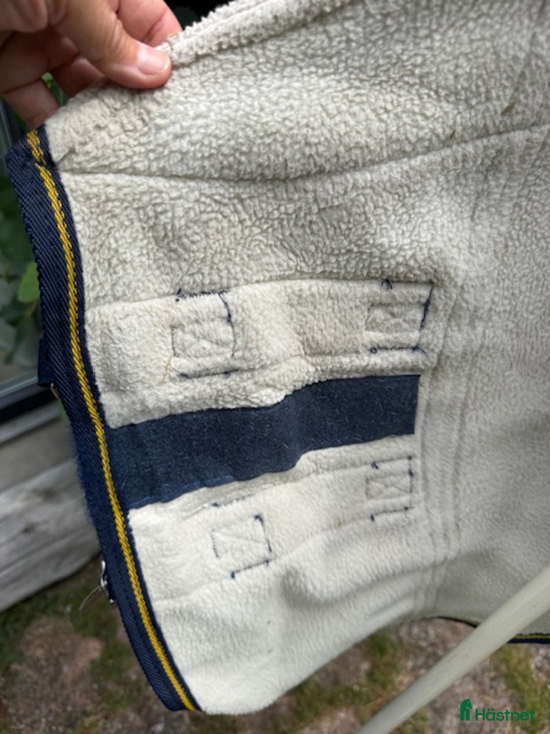 Täcken hästutrustning till salu: Nobel Trinity tjockt fleece/teddytäcke i Falsterbo - Annons 5