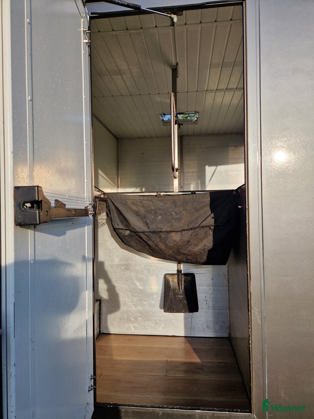  hästservice finnes: Uthyres B kort hästlastbil i Vassmolösa - Annons 3