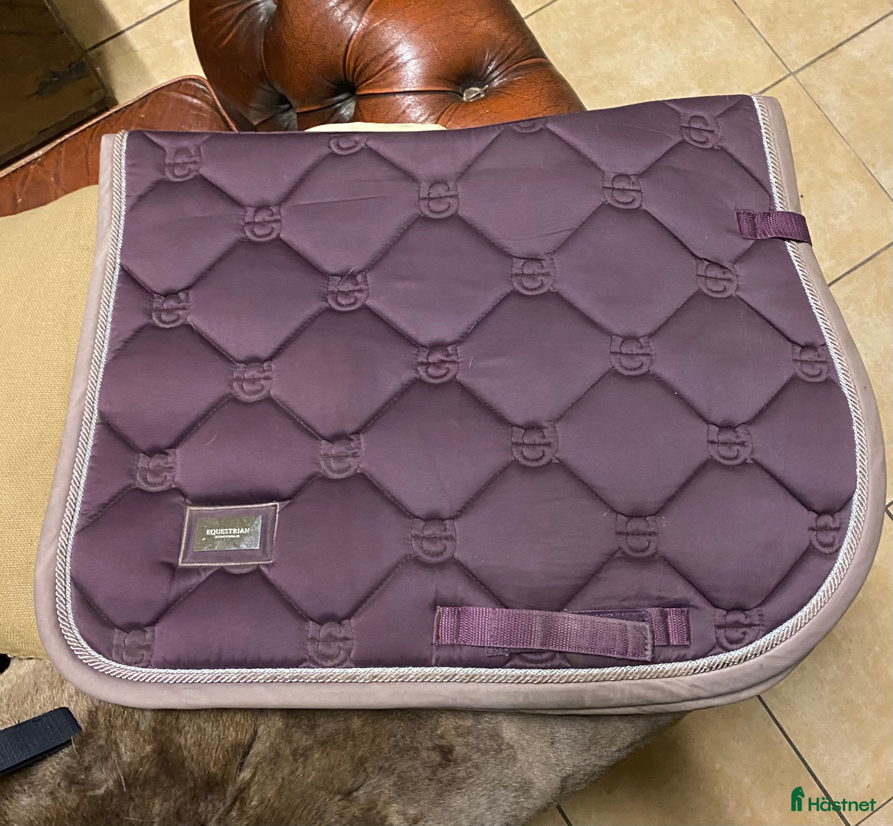 Schabrak & Vojlockar hästutrustning till salu: Equestrian Stockholm Lila i Växjö - Annons 3