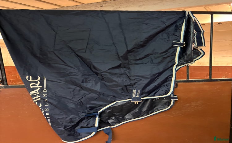 Täcken hästutrustning till salu i Alingsås - Annons 9