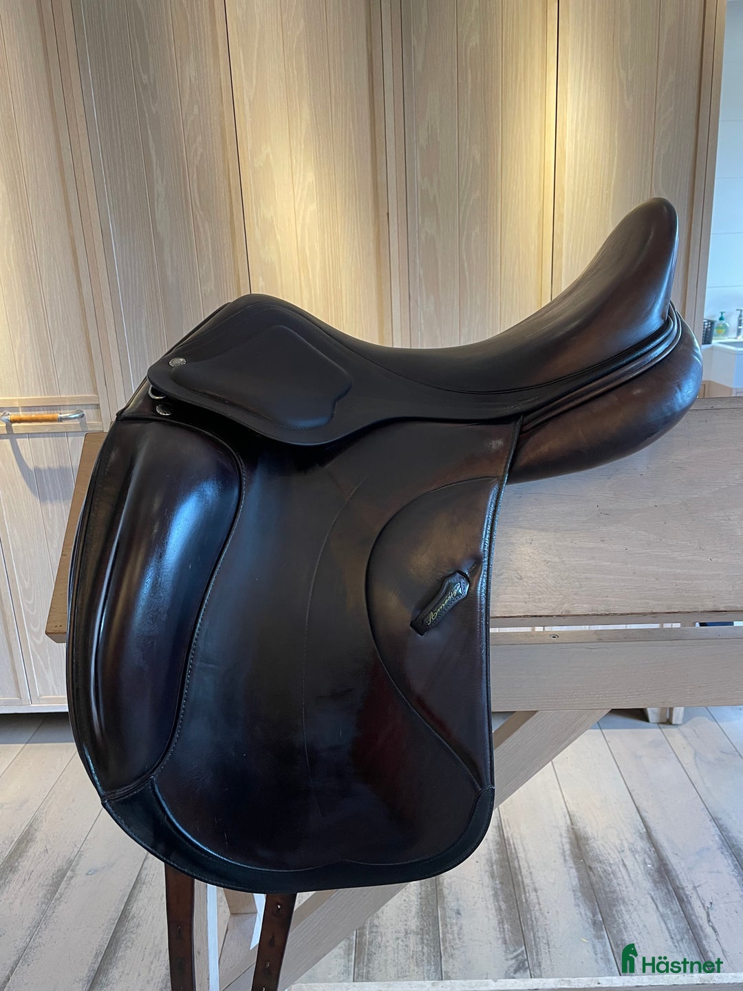 Sadlar hästutrustning till salu: Amerigo Classic Siena i Heberg - Annons 1