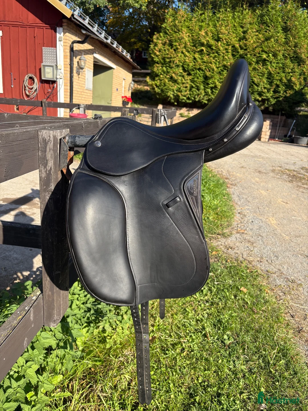 Sadlar hästutrustning till salu: Equiline Contest dressyrsadel till salu - Annons 1
