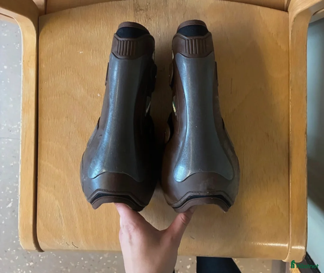 Benskydd hästutrustning till salu: Veredus olympus strl L - Annons 2