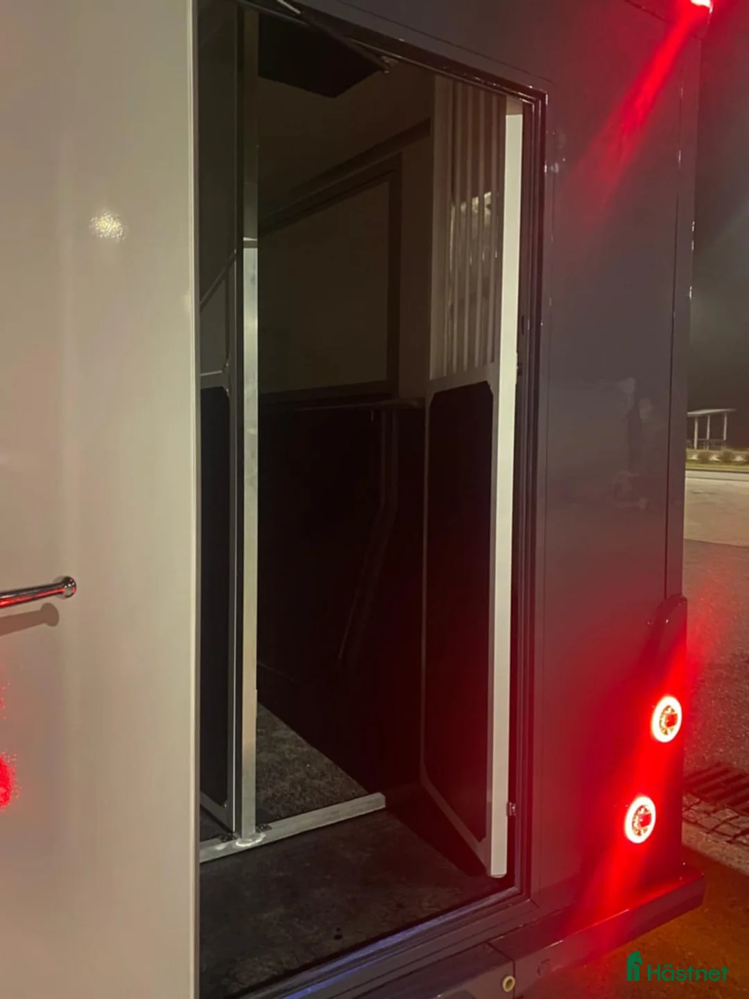 Hästlastbilar  fordon & transport till salu: Stuteri B-kortsbuss meetingmodell  i Falun - Annons 11