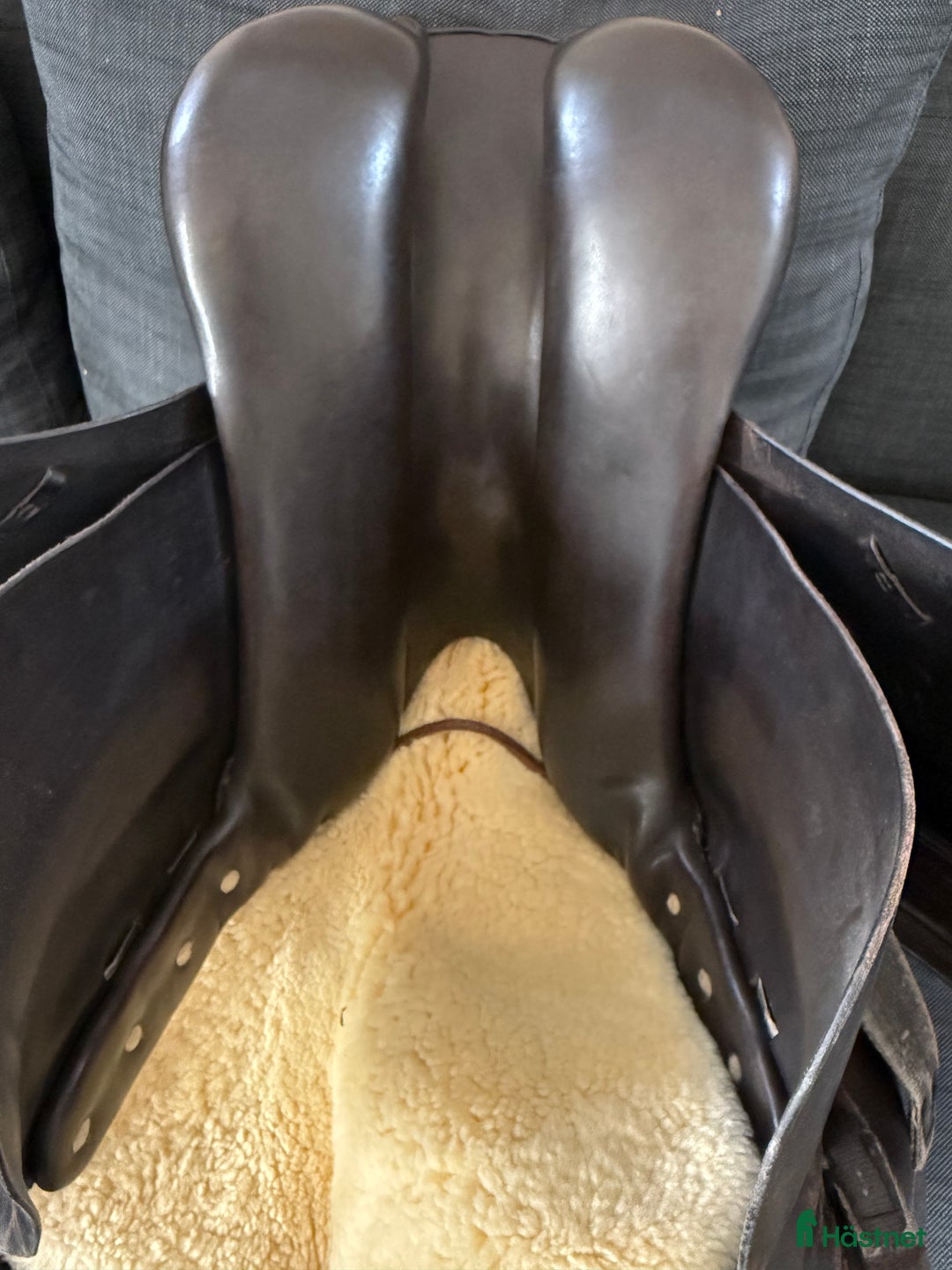 Sadlar hästutrustning till salu: Spirig dressyrsadel i Stora Höga - Annons 4