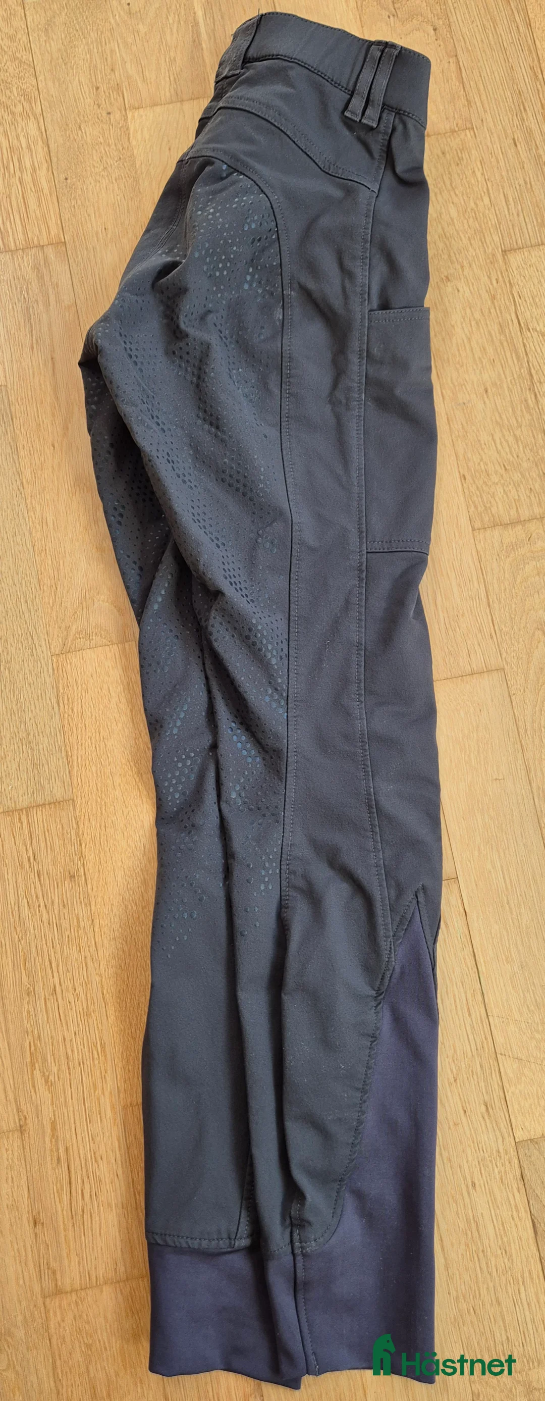 Ridbyxor ryttarutrustning till salu: Ridbyxor strl XS  i Västerås - Annons 2