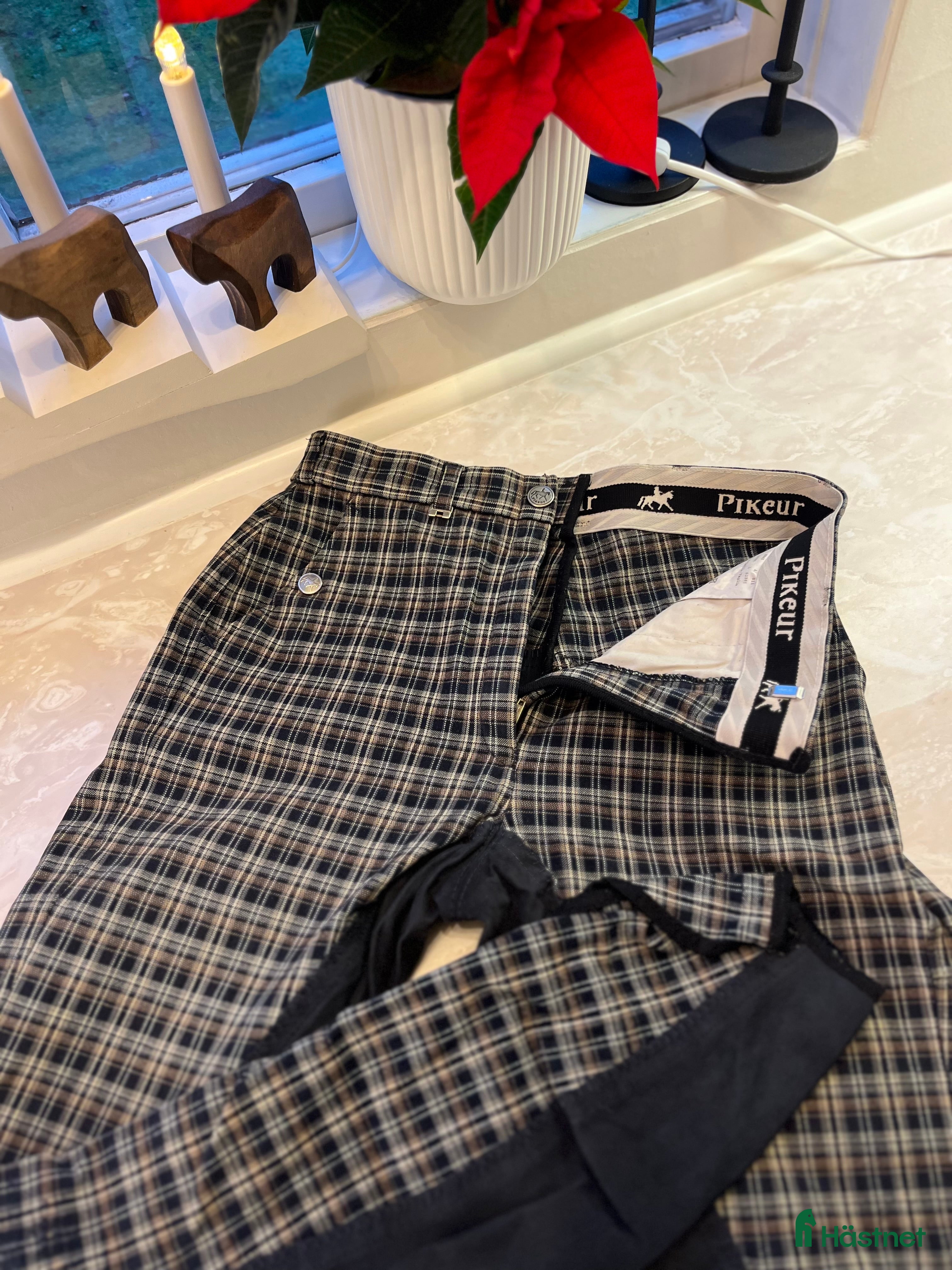 Ridbyxor ryttarutrustning till salu: HELSKODDA RIDBYXOR FRÅN PIKEUR!  i Stånga - Annons 9