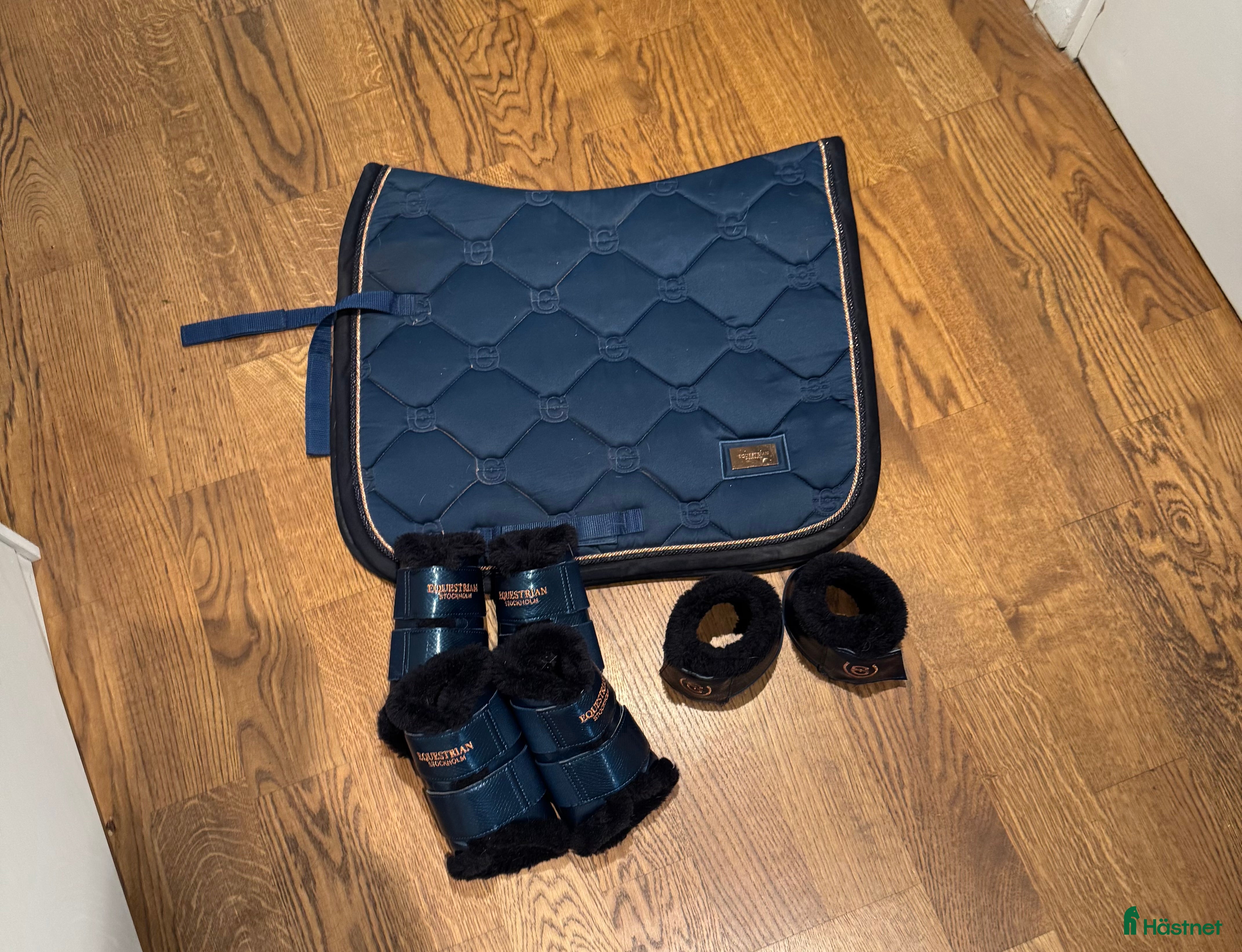 Schabrak &amp; Vojlockar hästutrustning till salu: Equestrian Stockholm  i Täby - Annons 19