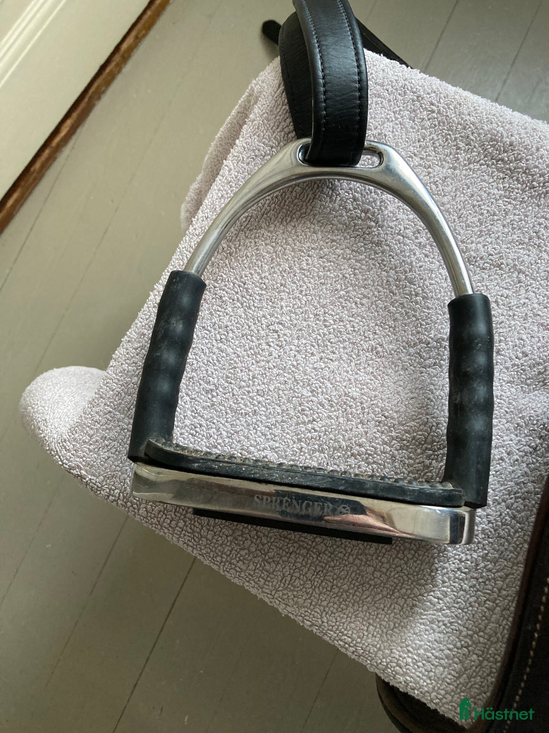 Sadlar hästutrustning till salu: Amerigo Vega hoppsadel i Nävlinge - Annons 8