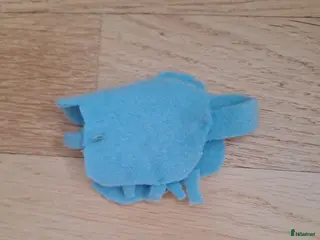 Hästinspirerad heminredning övrig utrustning till salu: Fint blått täcke till schleich unghäst i fleece! i Västerfärnebo - Annons 3