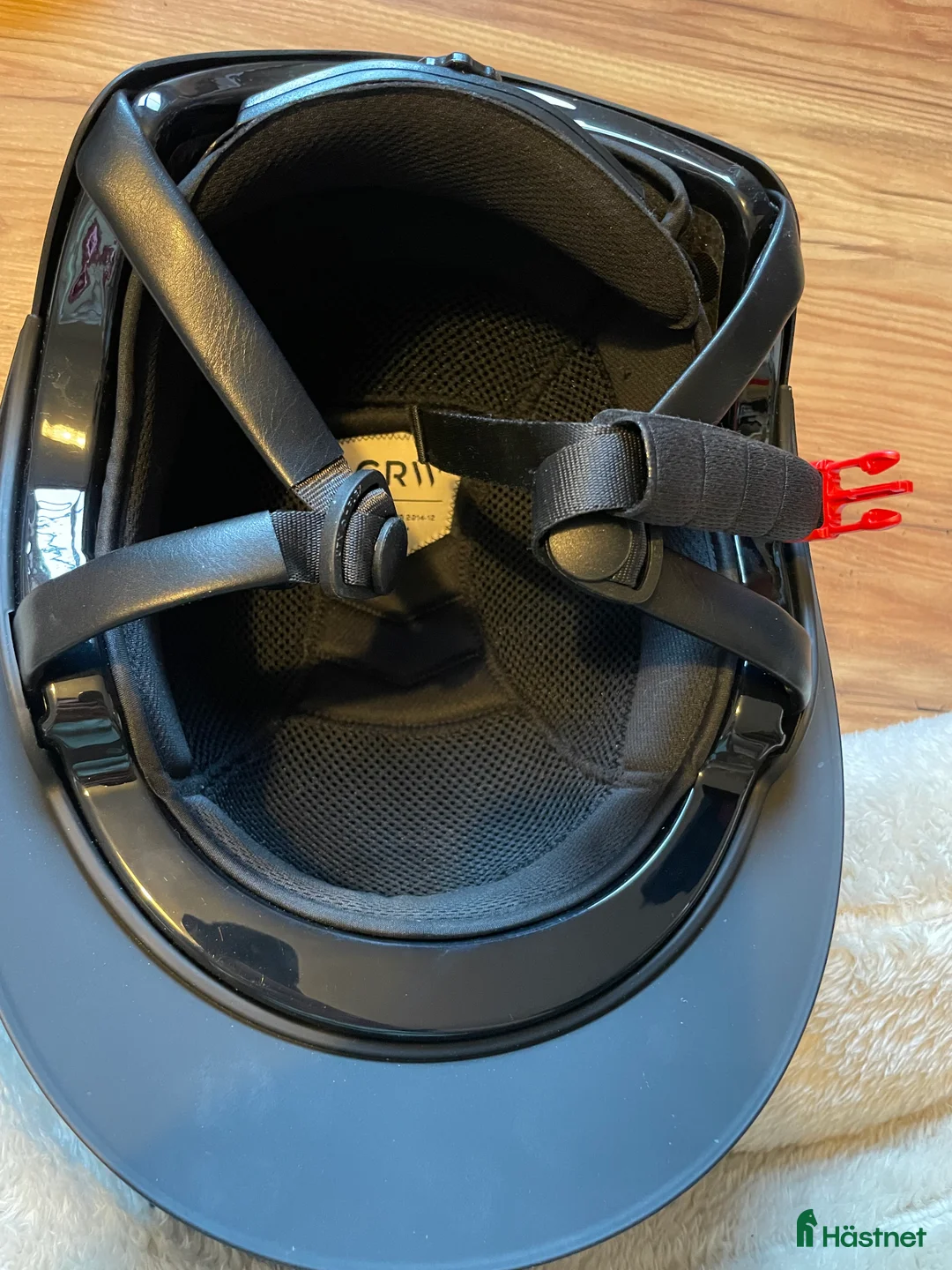 Hjälmar ryttarutrustning till salu: Oanvänd ridhjälm med solskärm i Rättvik - Annons 8
