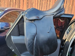 Sadlar hästutrustning till salu: Välskött och sparsamt använd sedan genomgådd i Södertälje - Annons 3