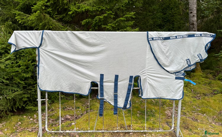 Täcken hästutrustning till salu i Rimbo - Annons 20