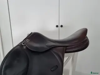 Sadlar hästutrustning Fin brun hoppsadel 17" i Tvååker - Annons 14